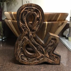 Wooden decorative ampersand